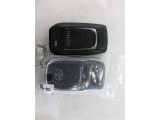 スマートキーを携帯していれば、手荷物が多い時でも、キーを取り出さずにロック&アンロックができる、スマートエントリーです。
