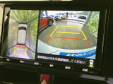 進路確認に役立つ映像をクリアに表示。安全運転をサポートする機能が充実しており、安心して運転できます。