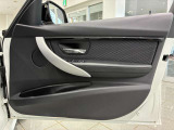 完成度の高いBMW認定中古車は、ご購入後も安心です。また、保証期間中は、365日24時間体制(フリーダイアル)で、万一の故障などの様々なトラブルにも対応いたします。