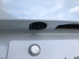 【バックカメラ】駐車時に安心のバックカメラが装備されています!