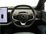 レベル調整機能付の速度感応式電動パワーステアリングは、車速が上がるとステアリングを重くしてハンドル操作をしやすくします。