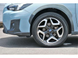 純正18インチアルミホイール、タイヤサイズ 225/55R18