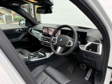 BMW Premium Selection 江戸川は、約20台の展示スペースがあり、常時新車拠店より厳選された認定中古車が続々と入庫しております。