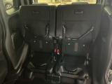 リアシート座面を持ち上げると、背の高い荷物を積むのに便利なトールモードに変身します!多彩なシートアレンジで使い勝手良好!