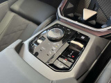 【ご納車後について】遠方のお客様はお住まいのエリアのBMWサービス工場にてメンテナンスを受けて頂けます。現地BMWへのお取次ぎなどもさせて頂きますのでご安心下さい。