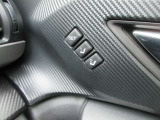 運転席のシートポジションを2パターン記憶出来ます
