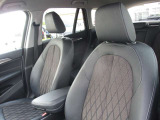 車内での喫煙歴も無く綺麗な状態をキープしております。
