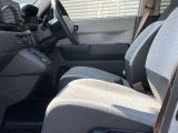 座り心地のいい運転席・助手席です!快適なドライブをお楽しみ下さい!