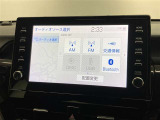 ディスプレイオーディオを装備。スマホとクルマをつなぐことで、これまでのナビに加えて、いろんなサービスが楽しめます。
