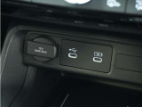 ◆USBチャージャー、12Vの電源ソケット◆使いやすい場所に装備されています。