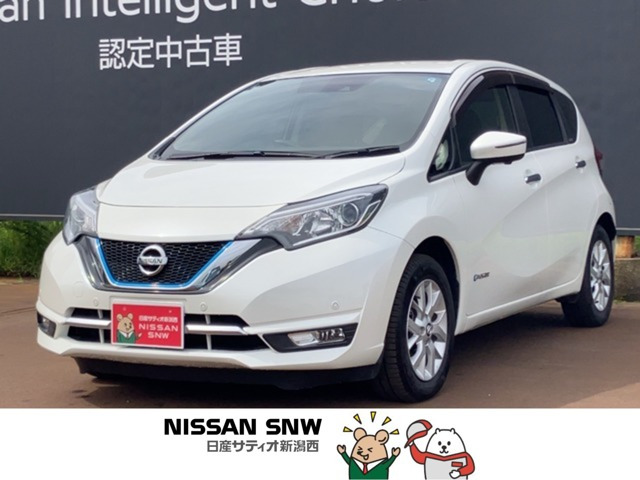 ノート 1.2 e-POWER メダリスト FOUR 4WD