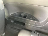 サードシートも快適に座れドリンクホルダーやUSB端子もあります。