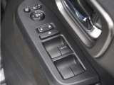 ◆パワーウィンドウスイッチ◆運転席から全席の窓の開閉操作を行うことが出来いつでも換気ができます!