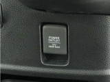◆12V電源ソケット◆スマートフォンの充電等にも便利な電源ソケット!使いやすい場所に装備されています。