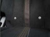 ◆ISOFIX◆シートベルトいらずでチャイルドシートと固定金具を連結するだけでガッチリ固定できます。