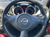 握りやすいステアリングホイールは、長時間の運転でも疲れにくい設計です。快適なドライビングをサポートします。
