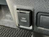 【アクセサリーソケット】12Vの電源は使いやすい位置に装備!用途は様々、スマホの充電やドラレコの電源として役に立ちます♪