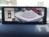 360&deg;ビューモニターでは前後左右4つのカメラ映像をさまざまな走行状況に応じて切り替えてセンターディスプレイに表示することで、駐車時や狭い道でのすれ違い時、見通しの悪い交差点進入時でも安心感を高めます