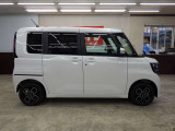 気持ち良く新しいカーライフがスタートできます様全車内外装クリーニングを実施しております。