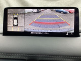 狭い場所での駐車やすれ違いなどでより的確な運転操作に役立つ360&deg;ビューモニターが装備されています。