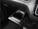 ◆ドリンクホルダー◆手の届きやすい場所にドリンクホルダーがあり、とても便利です。