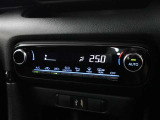 温度設定で車内を快適に保ってくれるオートエアコン