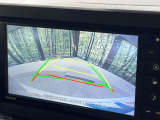 【バックカメラ】駐車時に後方がリアルタイム映像で確認できます。大型商業施設や立体駐車場での駐車時や、夜間のバック時に大活躍!運転スキルに関わらず、今や必須となった装備のひとつです!