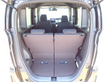 ◆定員乗車時のカーゴルームです。普段のお買い物の荷物やたくさんの収納が可能です。