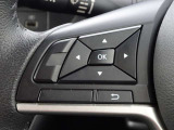 【ステアリングスイッチ】メーターパネル内の車両情報ディスプレイを操作できます。