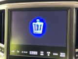 【メーカー純正ナビ】インテリアに溶け込むスタイリッシュな「専用設計」メーカーナビを装備♪視認性や操作性など基本性能にも優れ、より上質なカーライフをお楽しみいただけます。
