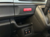 運転席付近には小物を入れることができるスペースが多くあります