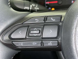 ステアリングスイッチ装備!運転しながら手元でオーディオの操作などができます。
