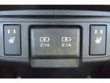 USB          シートヒーター