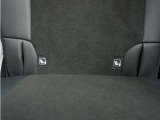 ◆ISOFIX◆シートベルトいらずでチャイルドシートと固定金具を連結するだけでガッチリ固定できます。