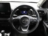 各操作スイッチなどもハンドルから手を放すことなく操作可能で安全運転に支援いたします!
