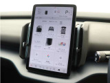直感的な構成により、必要なときに運転の邪魔をすることなく、適切なサポート情報およびエンターテイメントを提供することができます。