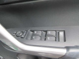 電動格納ドアミラースイッチ