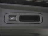 ◆パワーテールゲート◆キーや運転席のボタン、ハンズフリー機能など多彩なアクセスで自動開閉できます。
