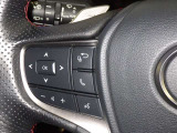 ステアリングスイッチ装備!運転しながら手元でオーディオの操作などができます。