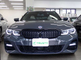 BMW在庫保有台数常時100台以上!ご来店の際はBMW本店(厚木市下荻野140-1)にご来店ください!弊社自慢の全天候型ショールーム!BMW在庫保有台数常時100台以上ございます!