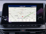 日産純正ナビゲーション画面が大きく見やすいですよ