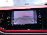 【バックカメラ】バックカメラを装備しており駐車時も後方の確認がしやすく、安心して運転していただけます。