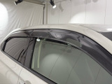 ★ドアバイザー★雨天時に窓を開けても濡れにくく車内に雨が入り込むのを防ぎながら換気ができます(^^♪
