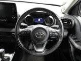 各操作スイッチなどもハンドルから手を放すことなく操作可能で安全運転に支援いたします!