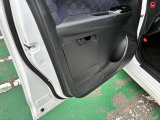 ドア内張に収納スペースがございます◎