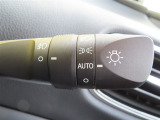 AUTOの位置にセットしておくと、暗くなったら自動でライトの点灯をサポートしてくれます!高速道路でのトンネル通過時など便利です!