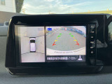 アラウンドビューモニター 駐車場での車庫入れや狭い道路での走行にカメラで確認が出来るので安心です。