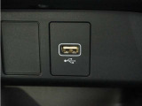 ◆USBチャージャー◆使いやすい場所に装備されています。