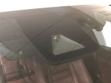 《Lexus Safety System+》歩行者検知機能付衝突回避支援、車線逸脱防止支援、夜間視界支援、車間距離維持走行支援を組み合わせた安全運転支援システム。機能の詳細は展示店舗までお尋ねください