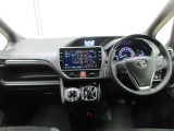 「中古車ハイブリッド保証」付き。ハイブリッド機構を無償で保証します。保証期間は、初度登録年月から10年目まで、またはロングラン保証が終わってから3年間。ただし累計走行距離が20万km以内です。